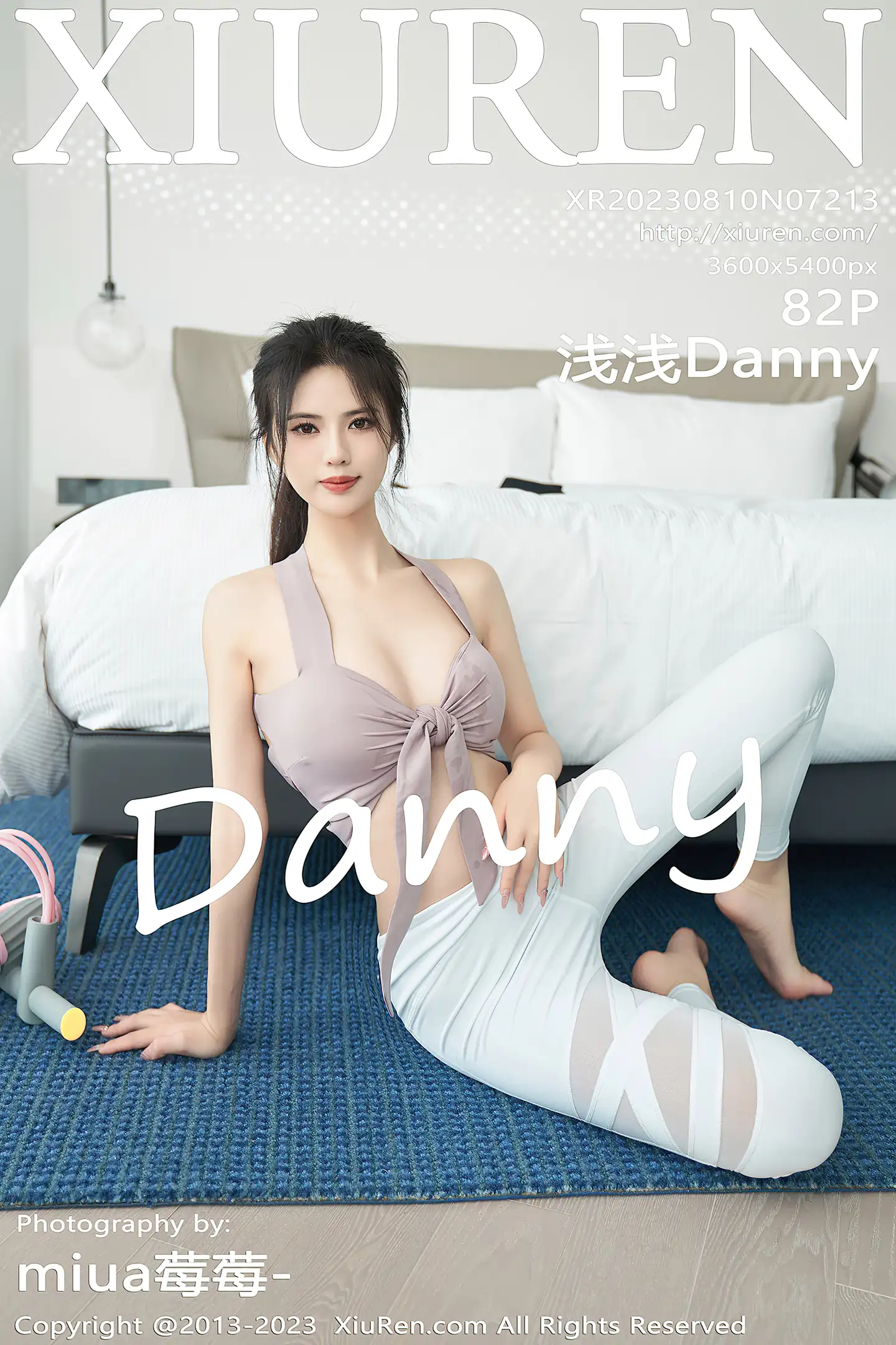 [XiuRen秀人网]VOL.7213 模特浅浅Danny粉灰色上衣配简约白色长裤秀曼妙身姿诱惑写真82P-秀人网官方网站